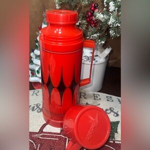 Aladdin Thermos With Lid Cup - Red and Black vintage 1970's